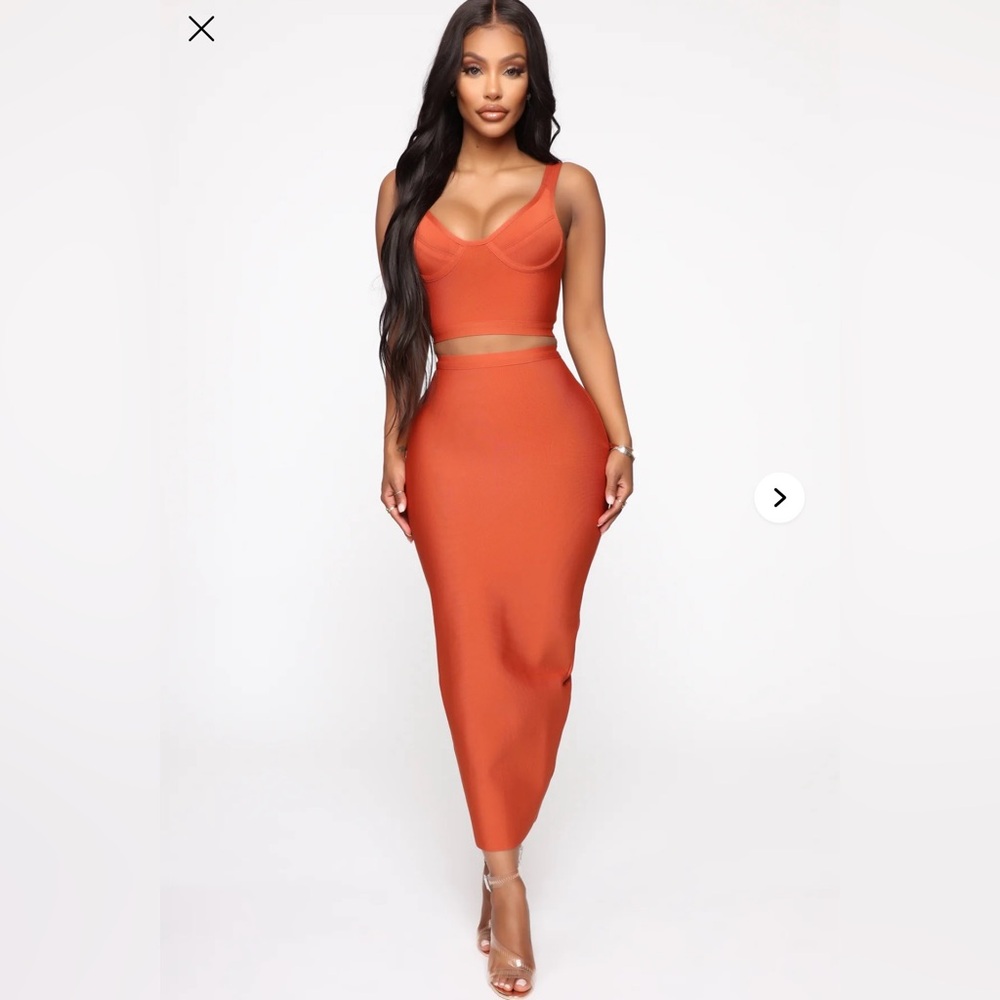 Elegant Orange Women's Skirt